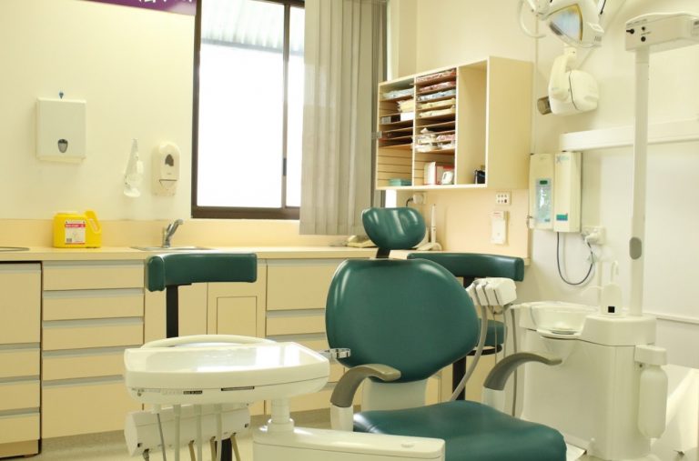 Dentist Yeronga Ria Family Dental Surgery Room 768x507
