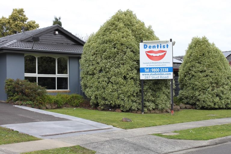 Dr Sheetal Sachdeva BDS Dental Surgeon Dentist Wantirna South Building 768x512