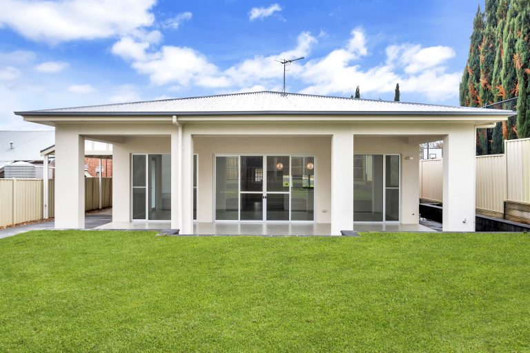 Finch Constructions  DSC6710.jpg 1 14 14 768x512
