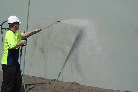 Graffiti cleaning1