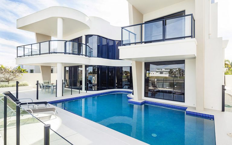 luxury home builders brisbane 768x480