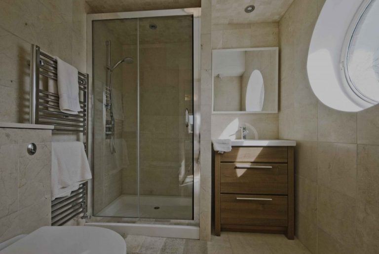 shower leaking 2 1024x687 768x515