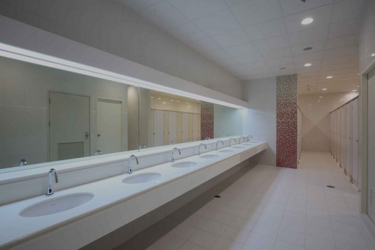 tiling a shop 2 1024x683 768x512