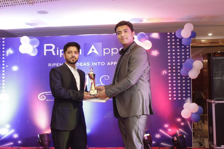 Award ceremony of RipenApps2 768x512