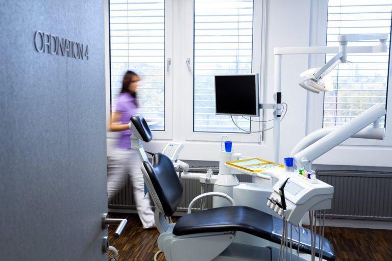Dentist North Brisbane 2 768x512