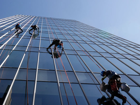 404 commercial window cleaners perth 5