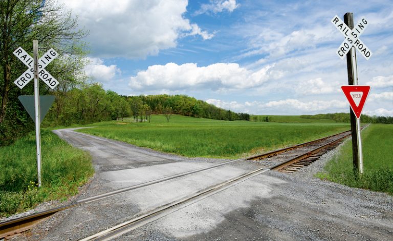 Safely Access the Rail Corridor Mackay 768x472