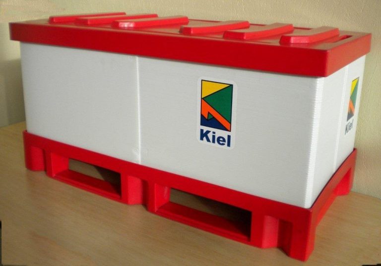 plastic bins 768x538