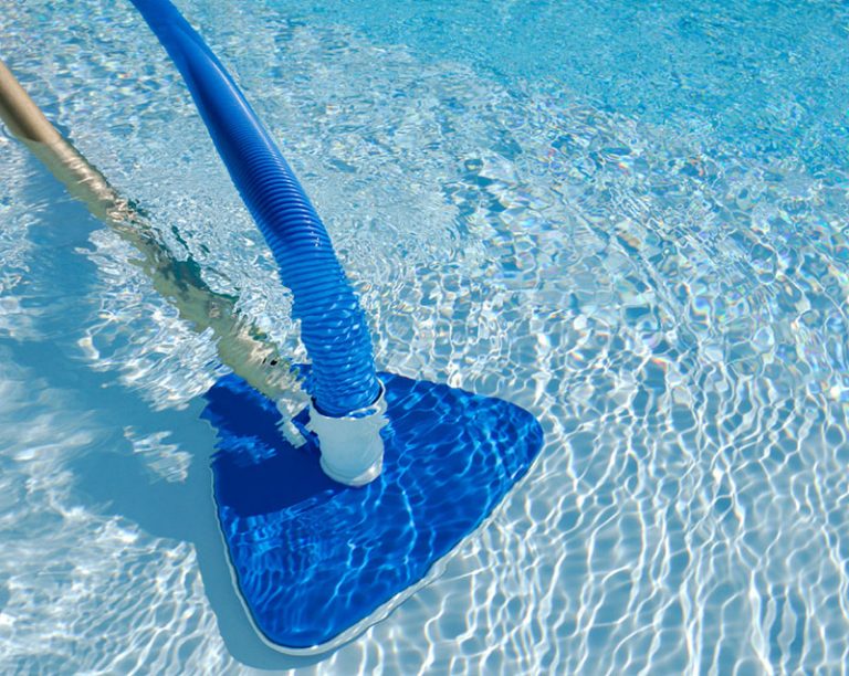 pool clean4 768x612