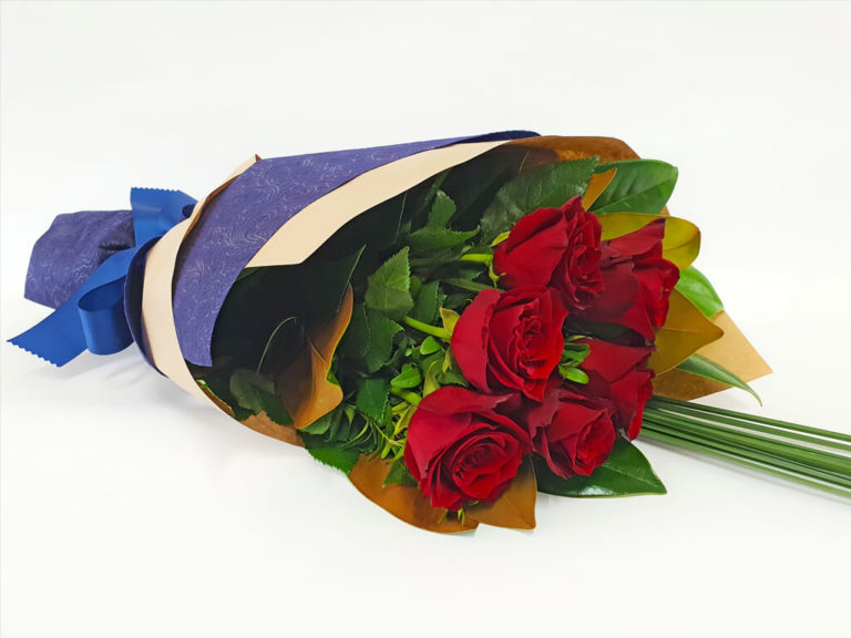1576643666 love story roses 1 1024px 768x576