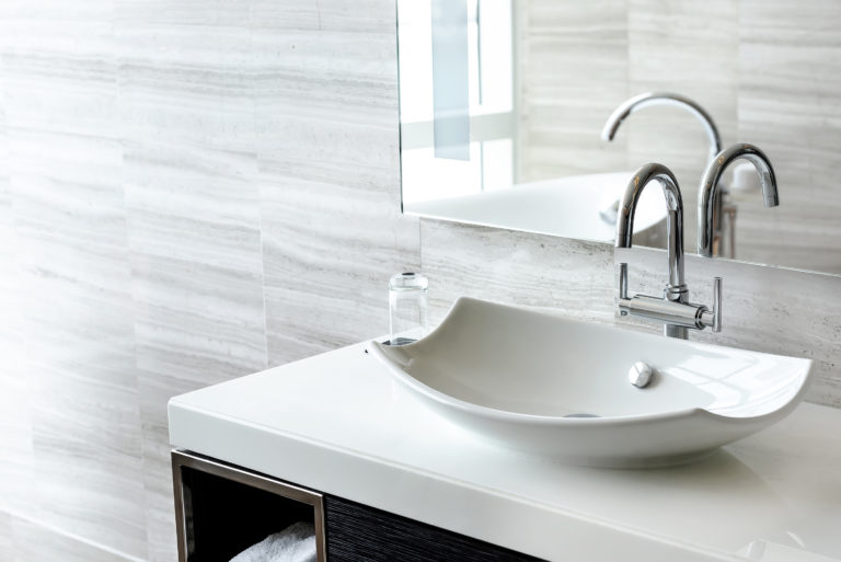 bathroom renovation company 768x513