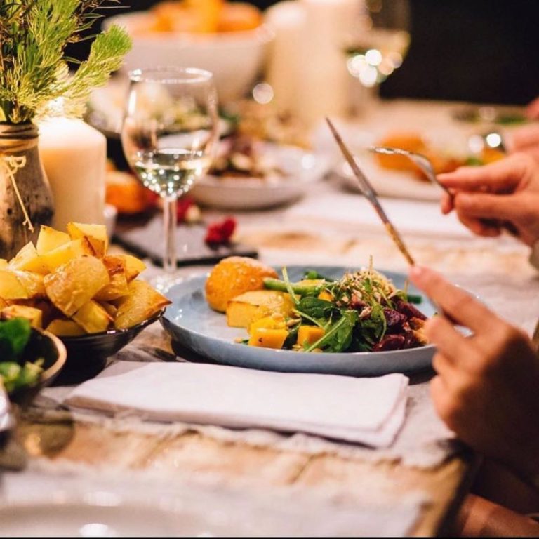 wedding event food serving 768x768
