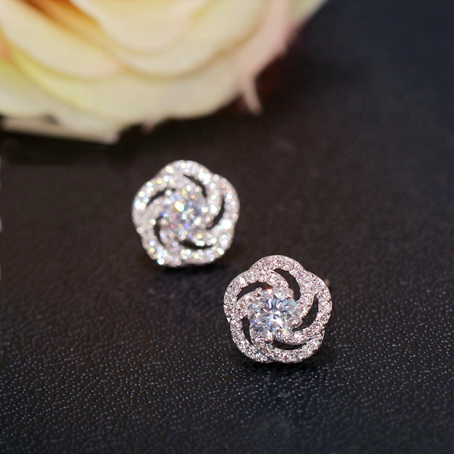 Zircon Stud