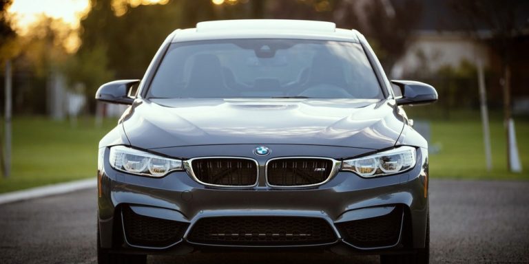BMW auto 768x384