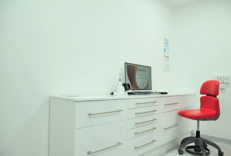 Epsom Dental Care dentist Belmont Dentist Working Area  768x519