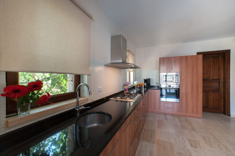 Roller Blinds Blinds and Curtains 768x511