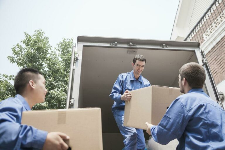 house movers brisbane heavy item removals 768x512