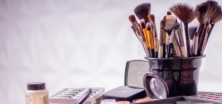 Facial Bleaching service 768x360