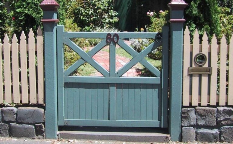 Vic picket fence e1461499598714 1 825x510 1 768x475