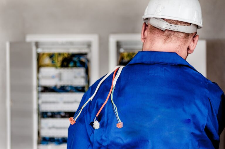 electrician brisbane 768x511