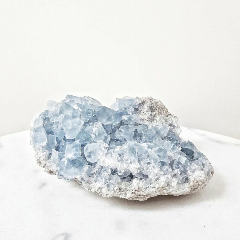 healing crystals 768x768