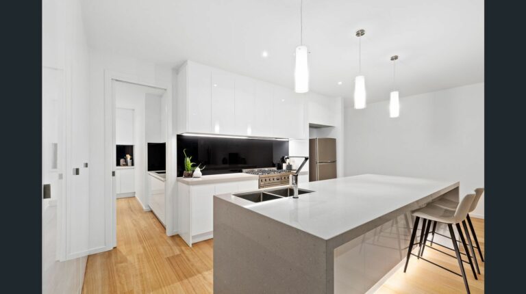 lower templestowe kitchen 4 768x430