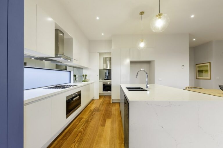 lower templestowe kitchen 768x511