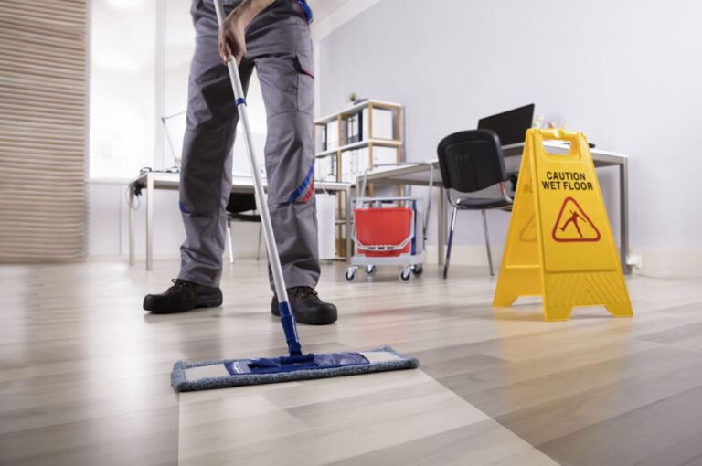 cleaning company gold coast 2 768x510