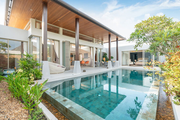 poolladnscape2 768x512
