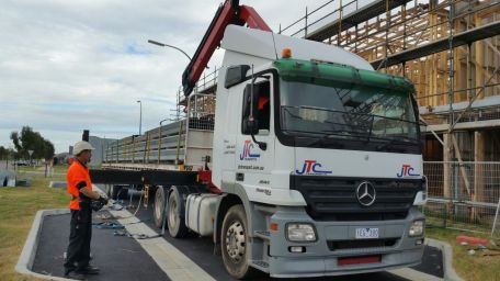 Cheap Truck hire Melbourne