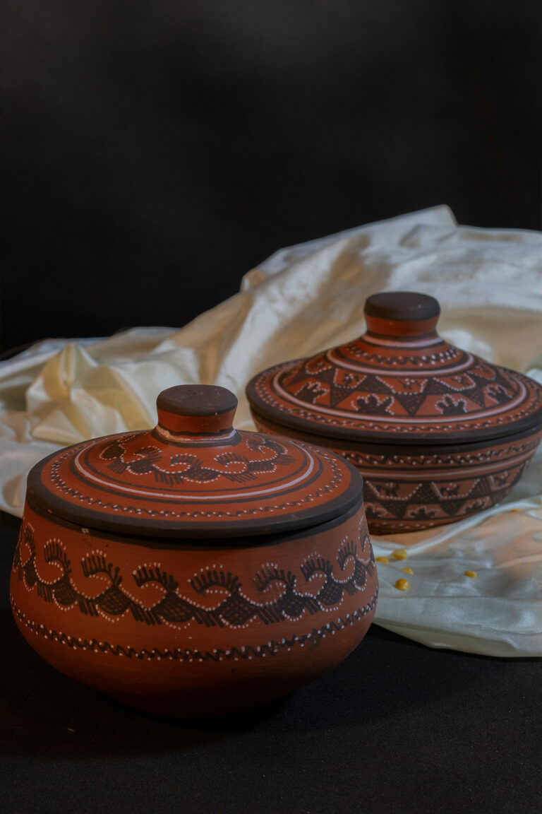 hand painted serving bowl 768x1152