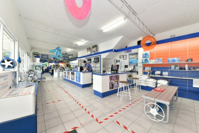 Swimart Store 3 768x512