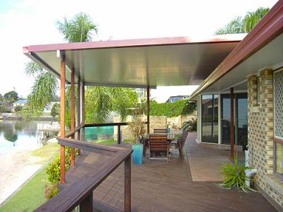 Diamond Patios Brisbane deck with patio roofing