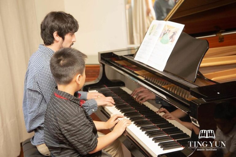 piano lessons adelaide 768x511