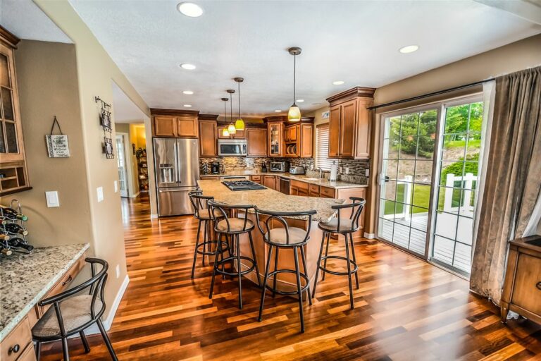 kitchen 2495602 768x512