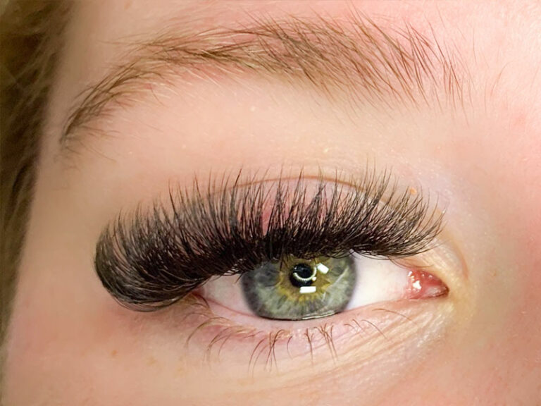 Gold Coast Eyelash Extensions 768x576