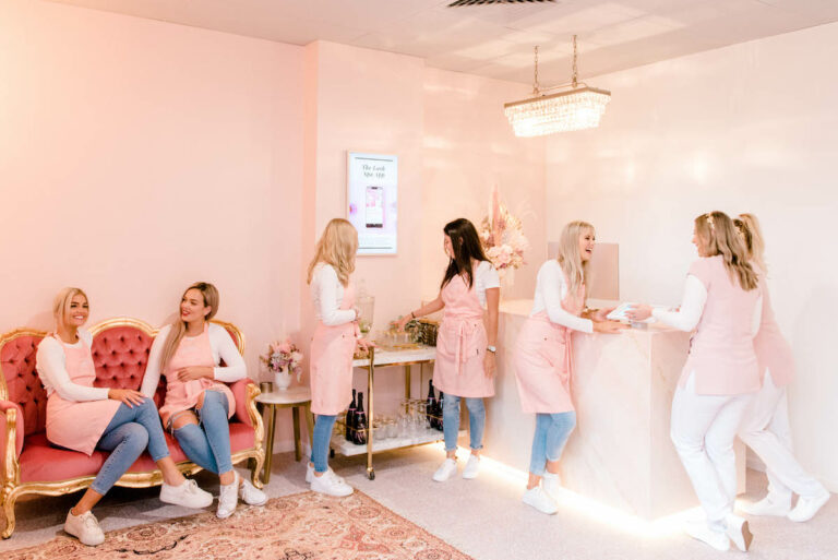 THELASHSPA 44 768x513