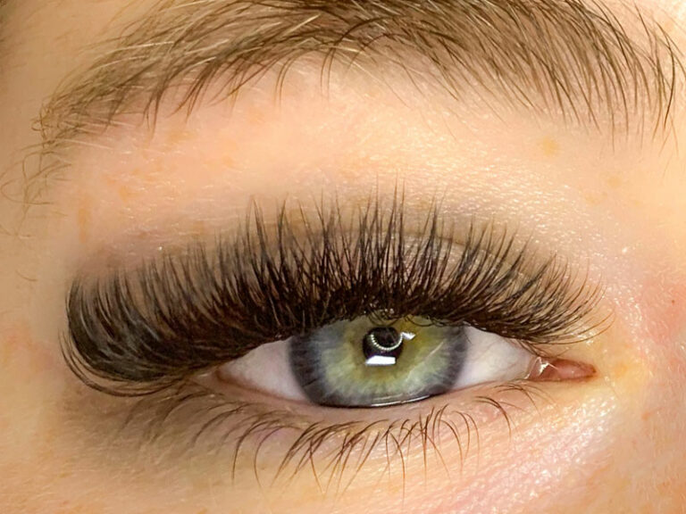 eyelash extensions Gold Coast 768x576