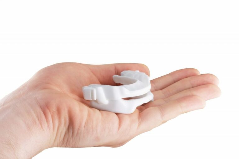 sleep apnea snoring mouth guard e1608678862311 1 768x512