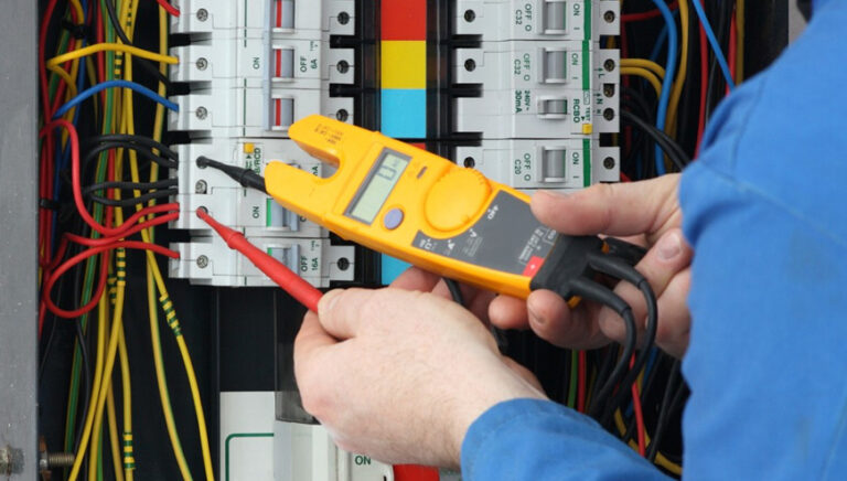 Commercial Electrician Service 768x436
