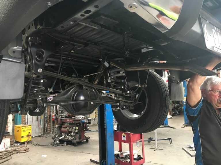 getting ready to put new towbar on a ute 768x576
