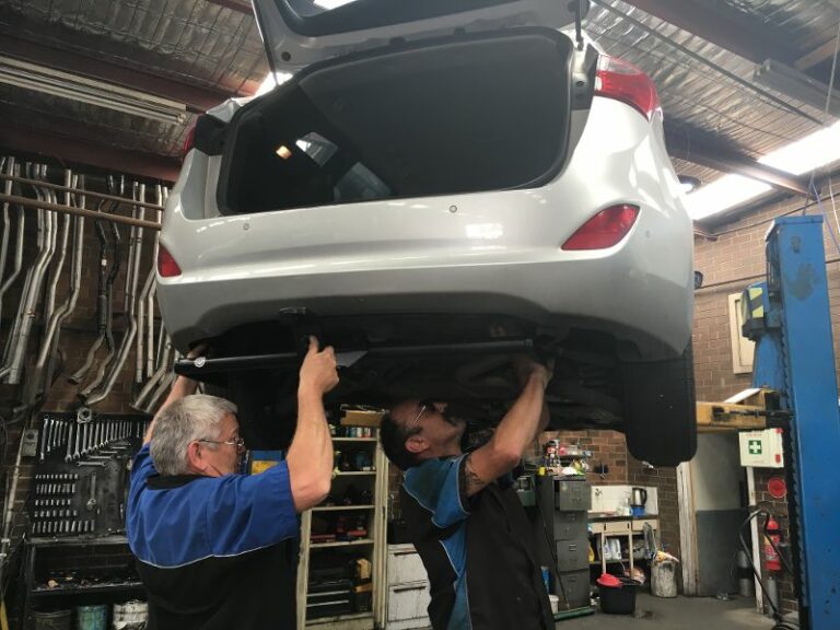 installing new towbar 768x576
