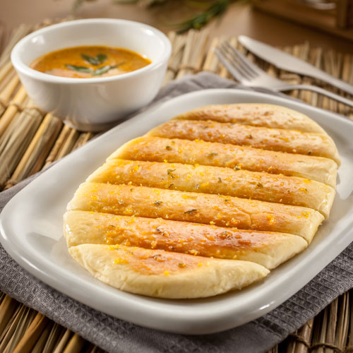 B13 Pappa Garlic Naan with Curry Sauce