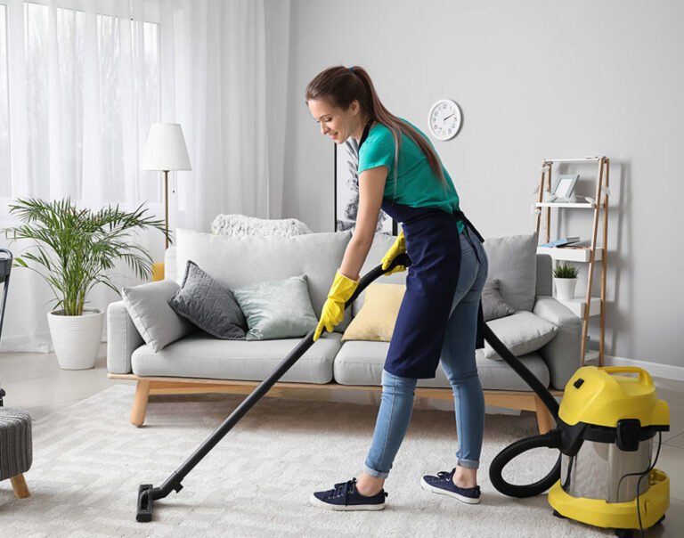 carpet cleaning hero imageres2 1024x805 1 768x604