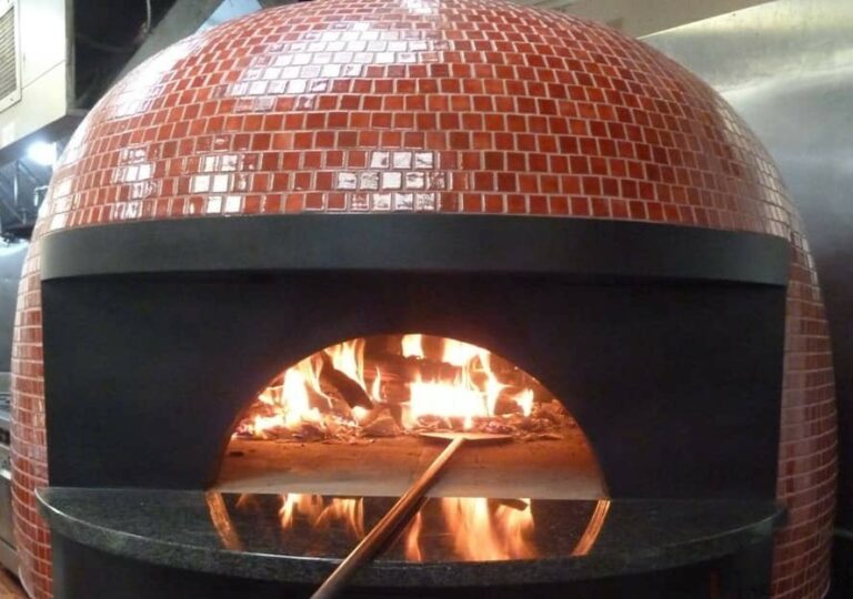 Benefits of Using Wood Fired Pizza Ovens 768x540