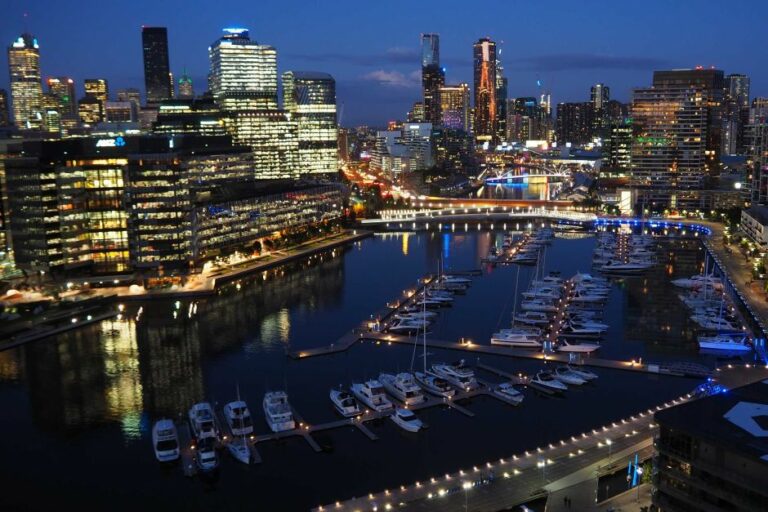 commercial property valuers melbourne 768x512
