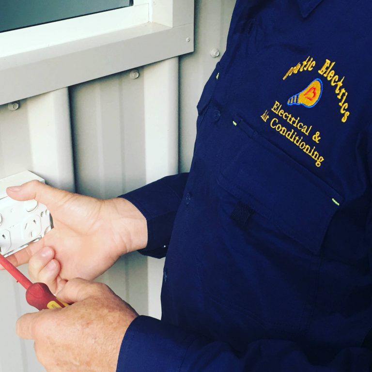 electricians brisbane 768x768