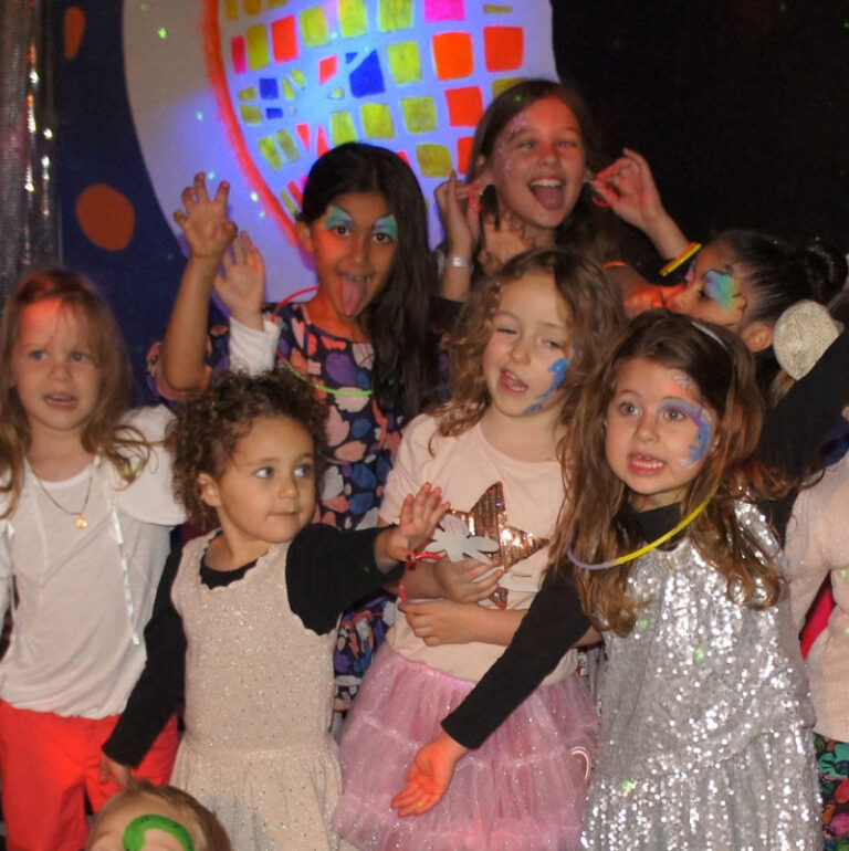 madfun kids disco wantirna south melbourne google 103 768x770