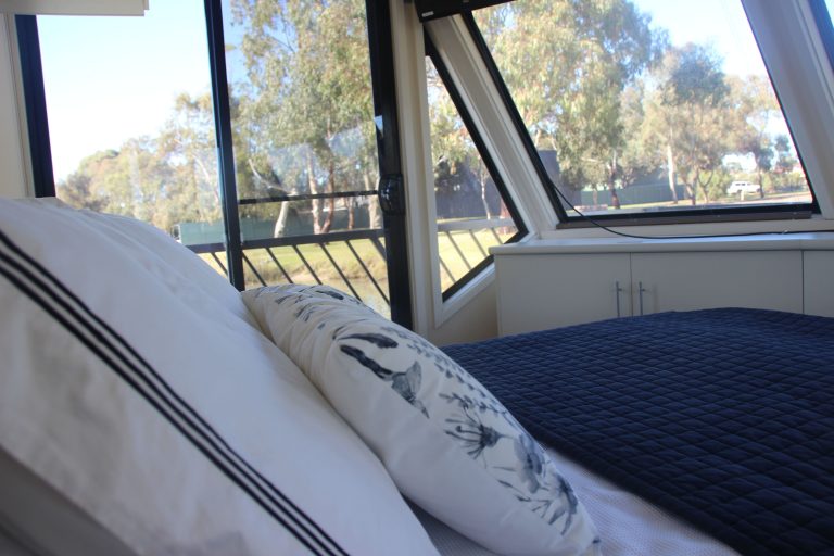 Cosy sleep with a view from the front helm 768x512