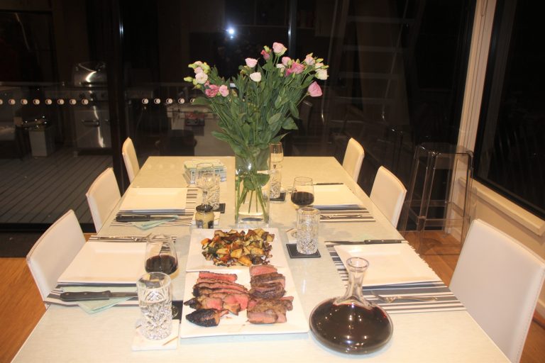 Enjoy sumptuous dinner on a winter holiday 768x512